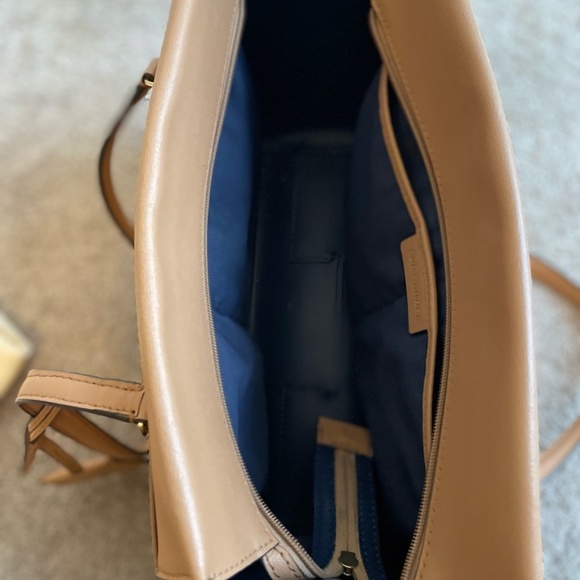 Tory Burch Parker Tote in Cardamom - Picture 10 of 12